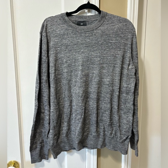 Men’s Sweater - Picture 1 of 3